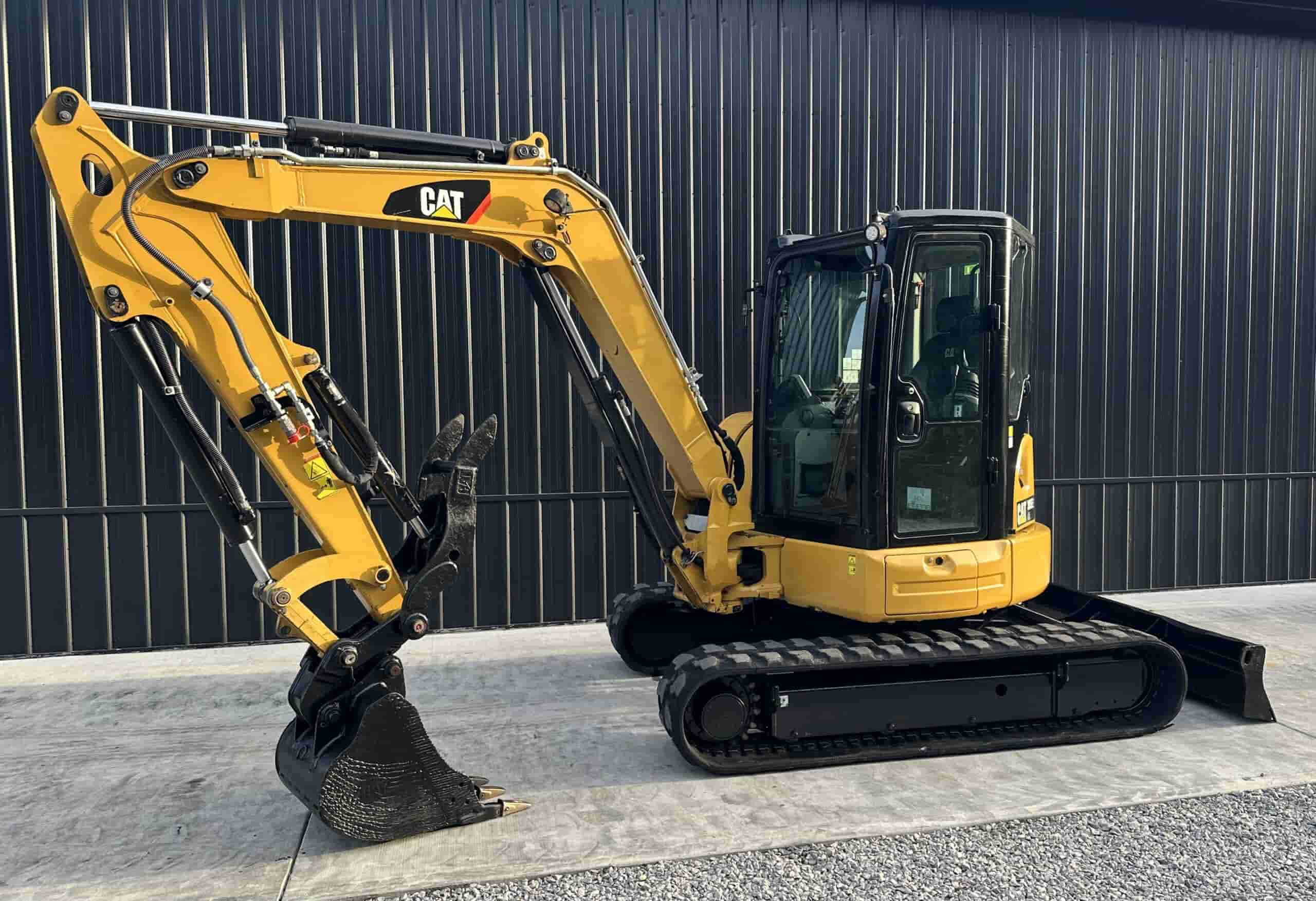 2019 CAT 305E2
